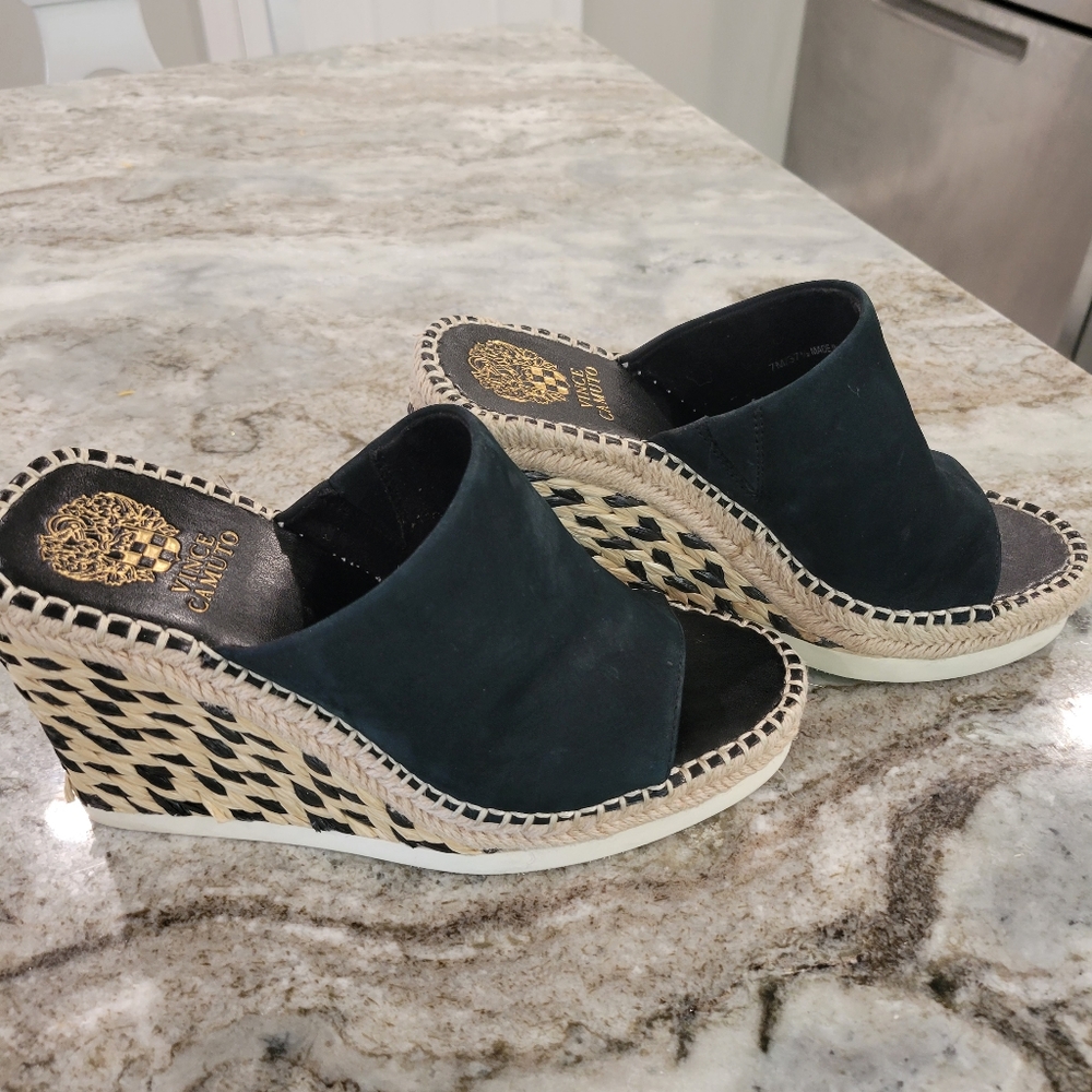 Vince Camuto size 7